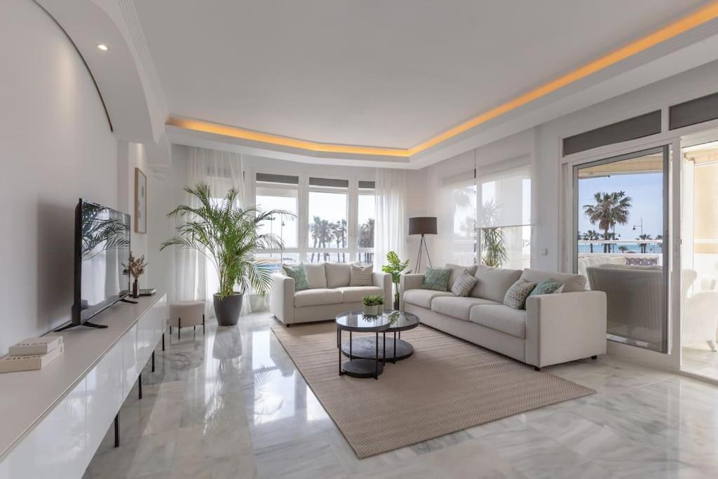 Eden Costa Lago Primera Linea De Mar Torremolinos Zewnętrze zdjęcie