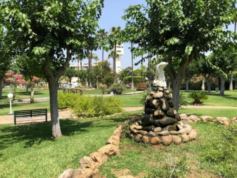 Eden Costa Lago Primera Linea De Mar Torremolinos Zewnętrze zdjęcie