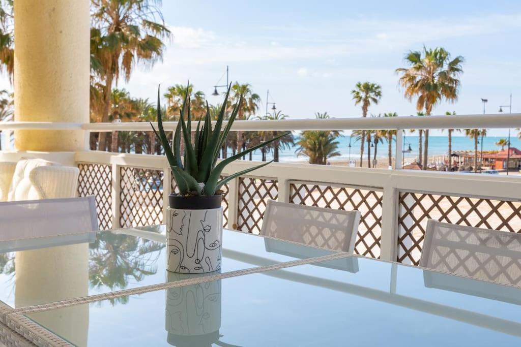 Eden Costa Lago Primera Linea De Mar Torremolinos Zewnętrze zdjęcie