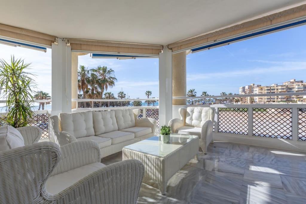 Eden Costa Lago Primera Linea De Mar Torremolinos Zewnętrze zdjęcie