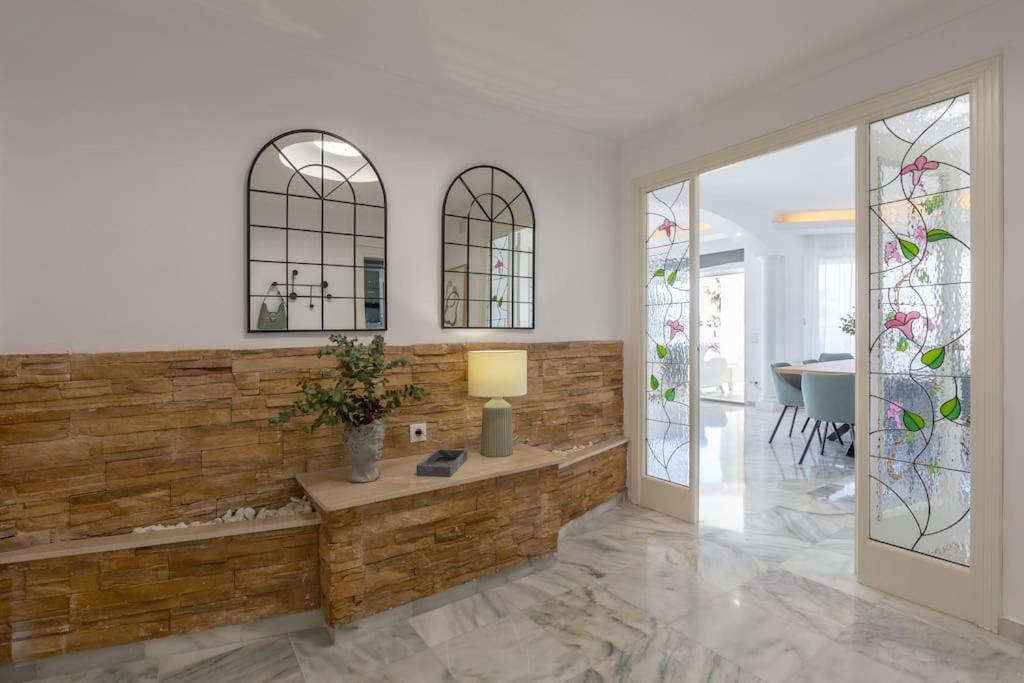 Eden Costa Lago Primera Linea De Mar Torremolinos Zewnętrze zdjęcie