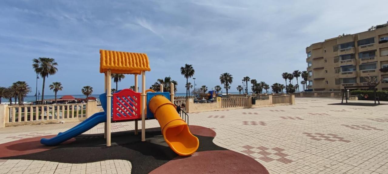 Eden Costa Lago Primera Linea De Mar Torremolinos Zewnętrze zdjęcie